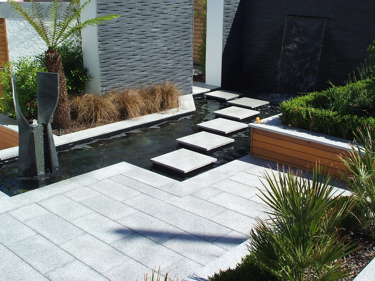 Silver Granite Paving - 600 x 300 x 25