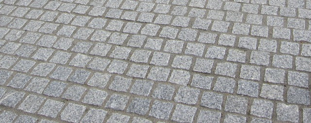 Silver Granite Setts 100 x 100 - Bush Hammered & Lightly Tumbled
