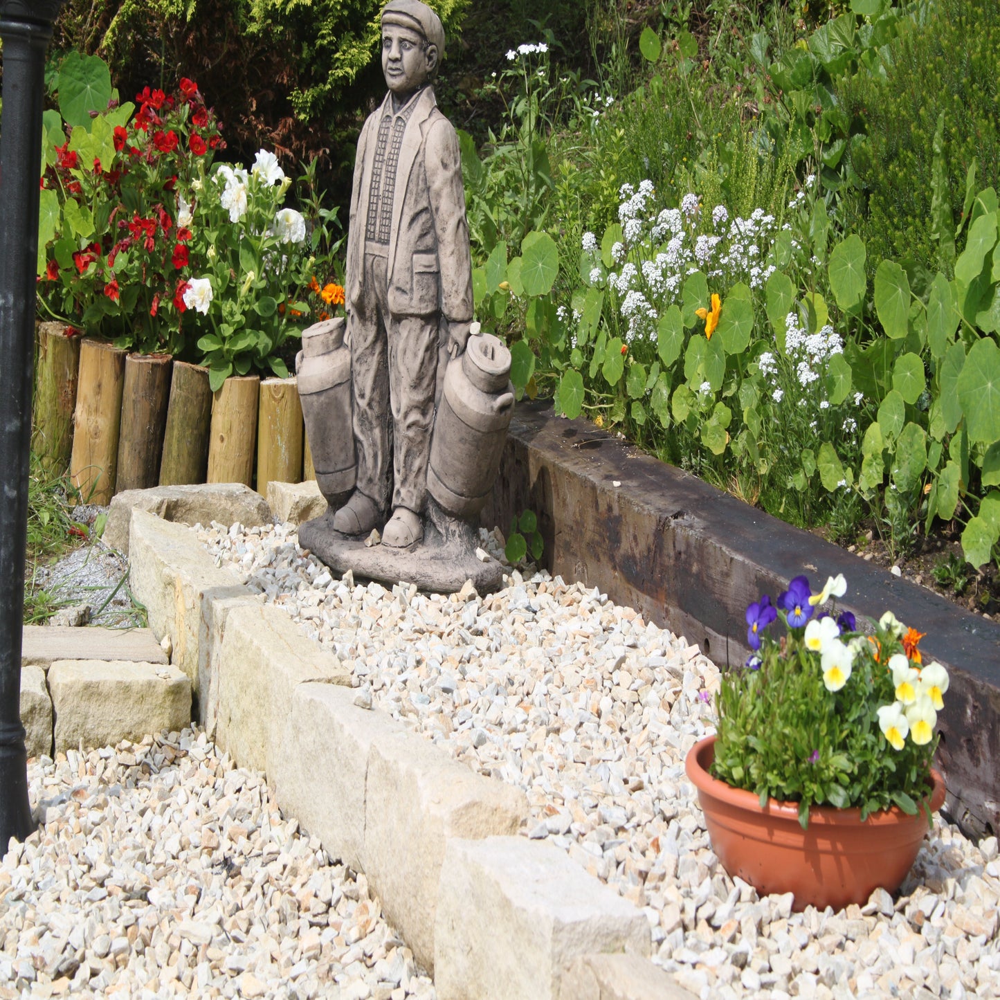 20mm Gold Donegal Quartzite Stone Chippings Tonne