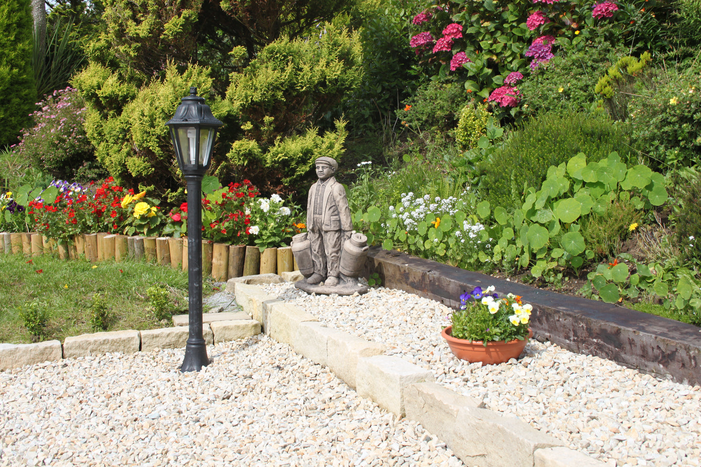 20mm Gold Donegal Quartzite Stone Chippings Tonne