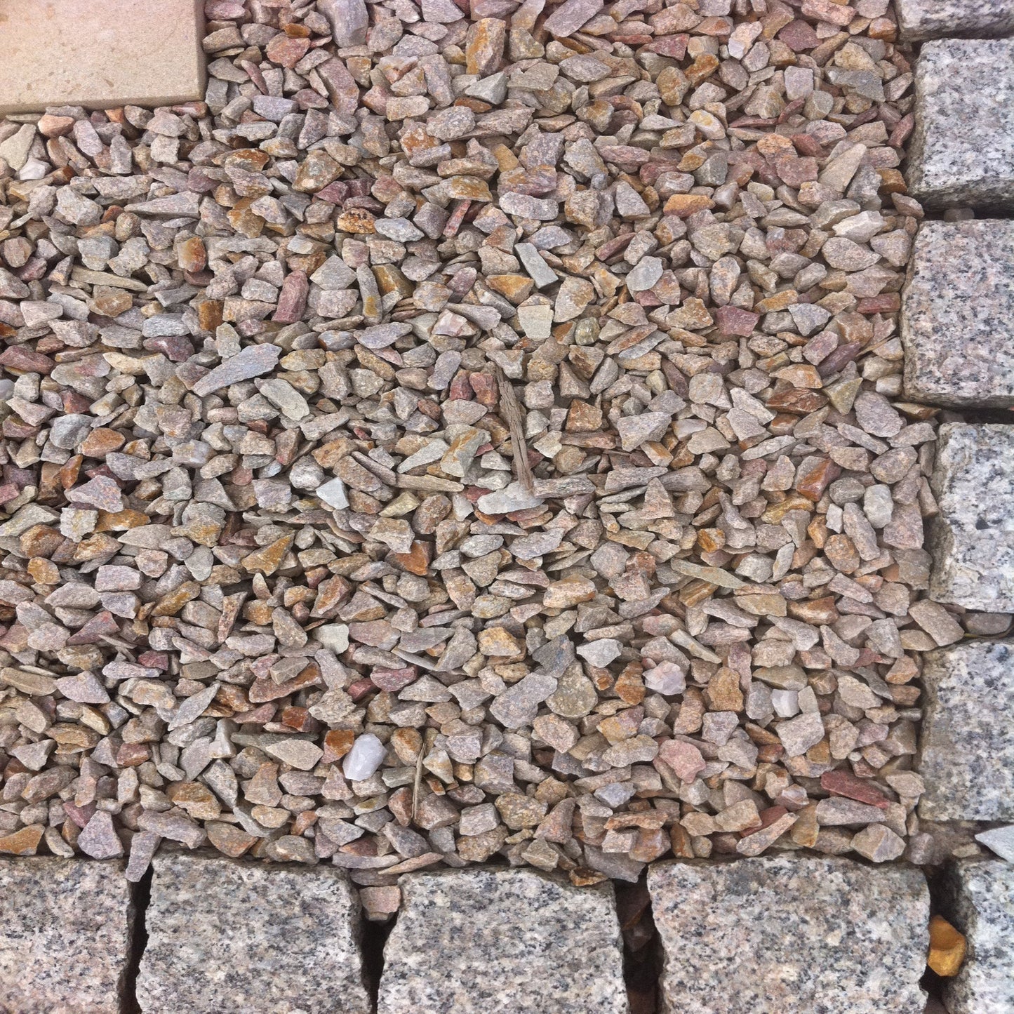 20mm Rose Gold Stone Chippings Tonne