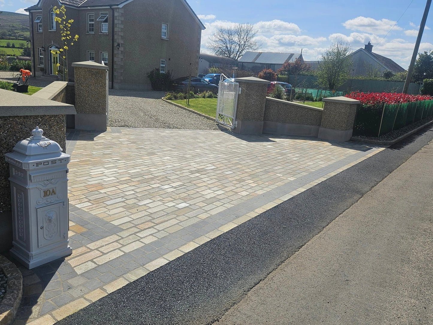 Black Limestone Setts 100 x 100 x 50-70