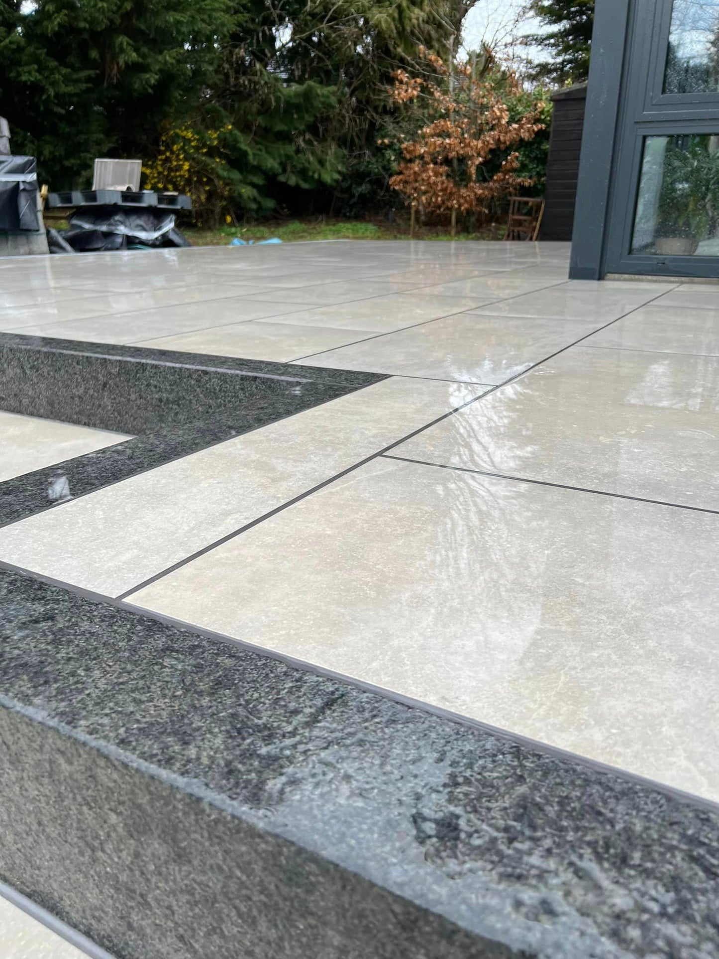 Black Granite Kerb 1000 x 200 x 100 - Flamed