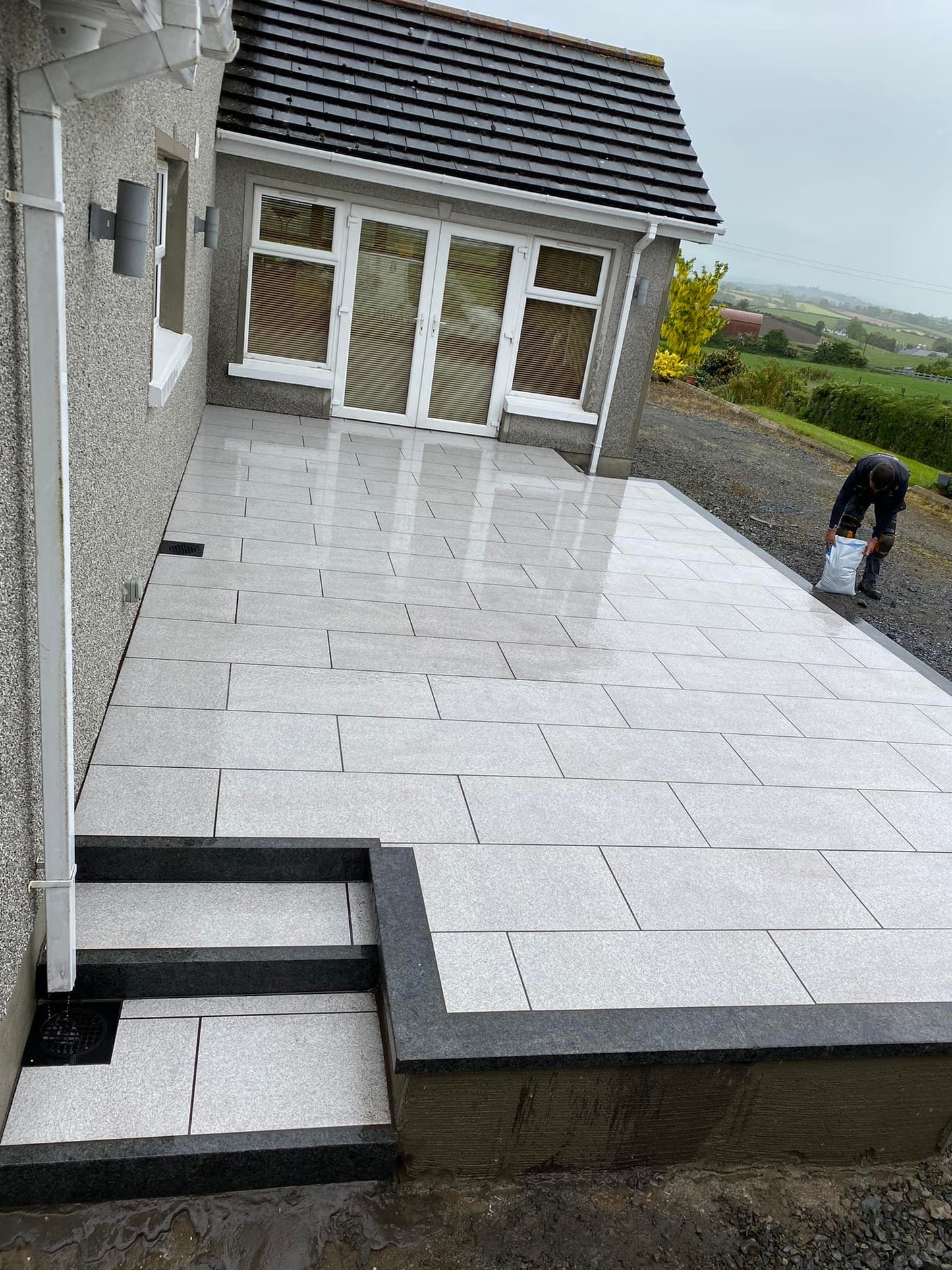 Black Granite Kerb 1000 x 200 x 100 - Flamed