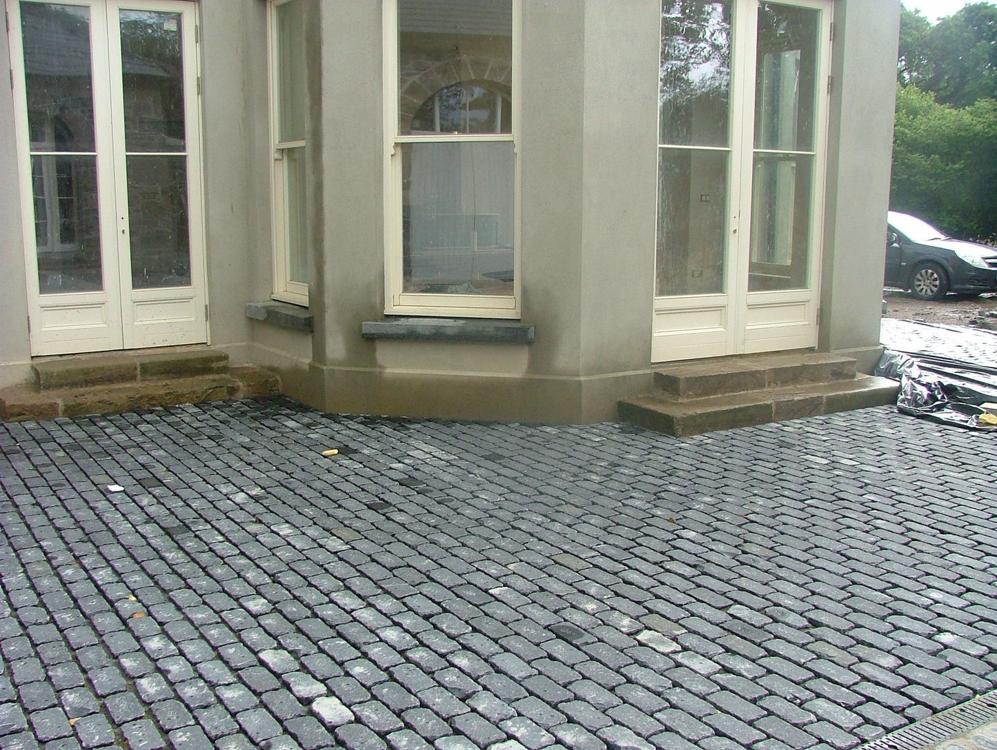 Black Limestone Setts 200 x 100 x 50-70