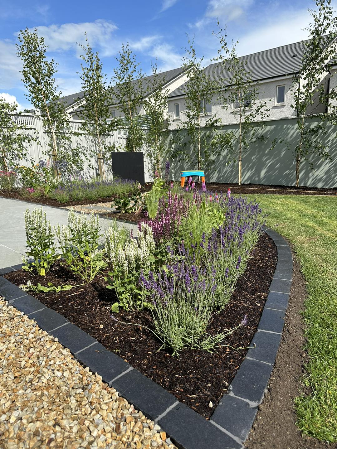 Black Limestone Setts 200 x 100 x 50-70