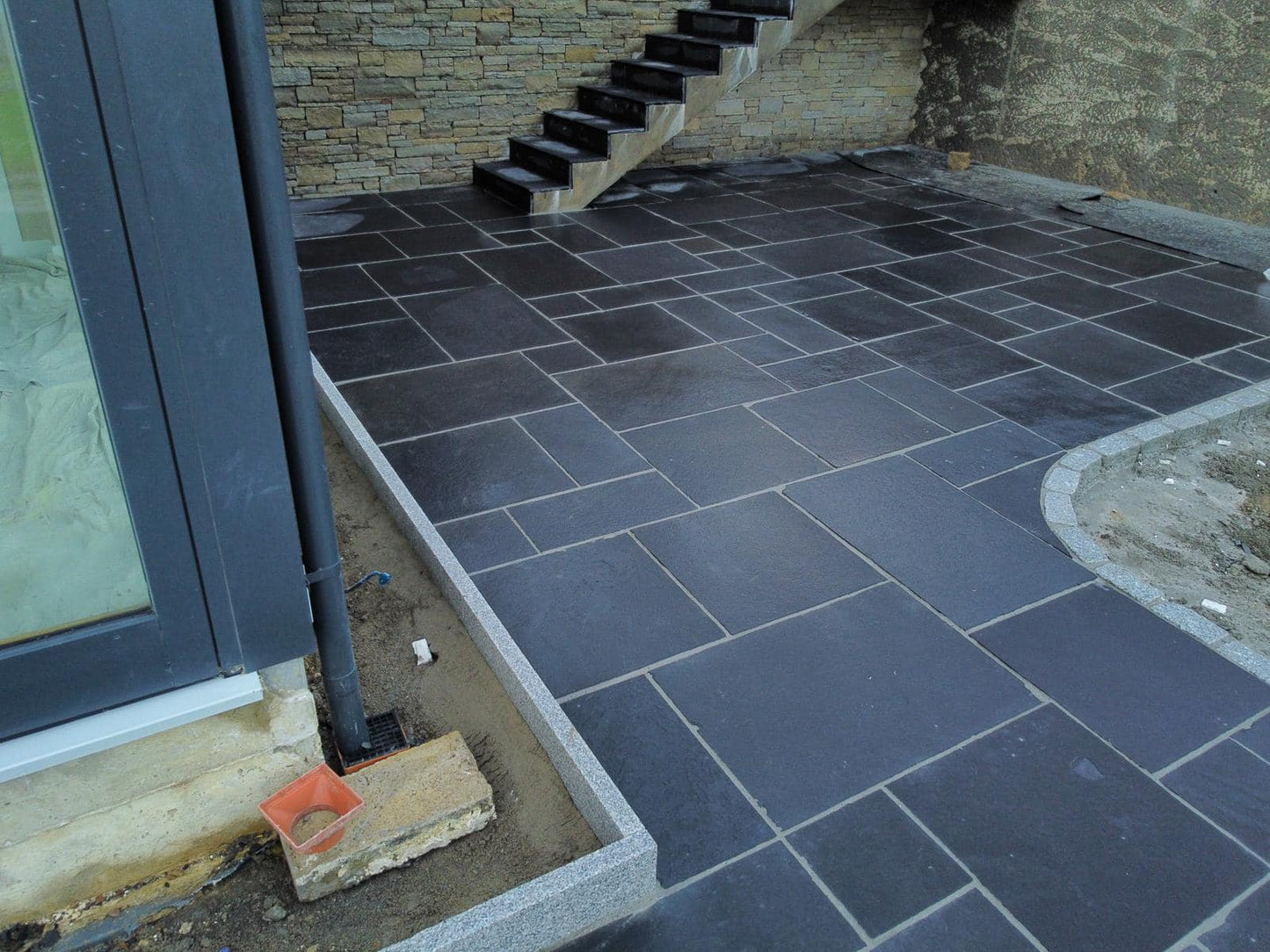 Black Limestone Paving (Mixed Sizes)