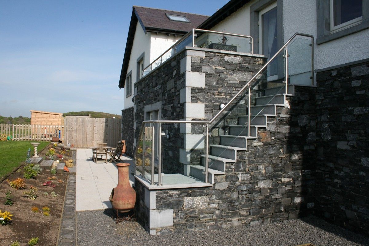 Limestone Quoins