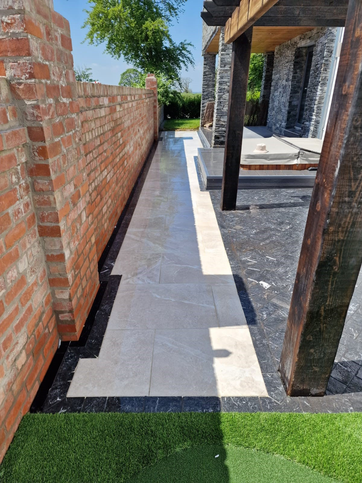 Blue Limestone Setts 200 x 100