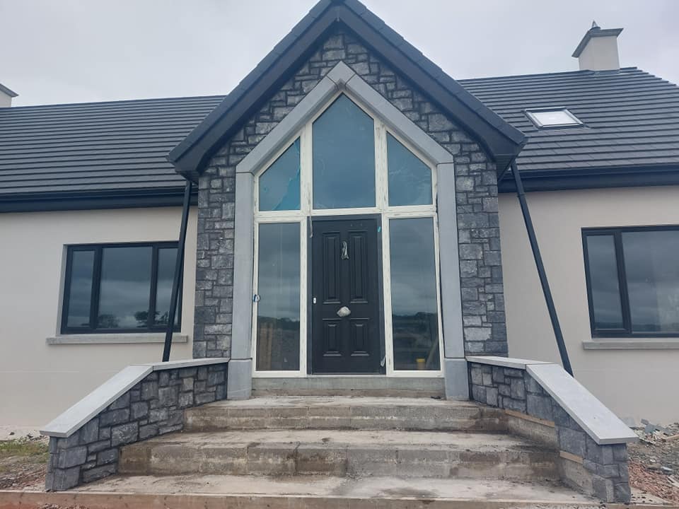 Blue Limestone Stoneer - Corners