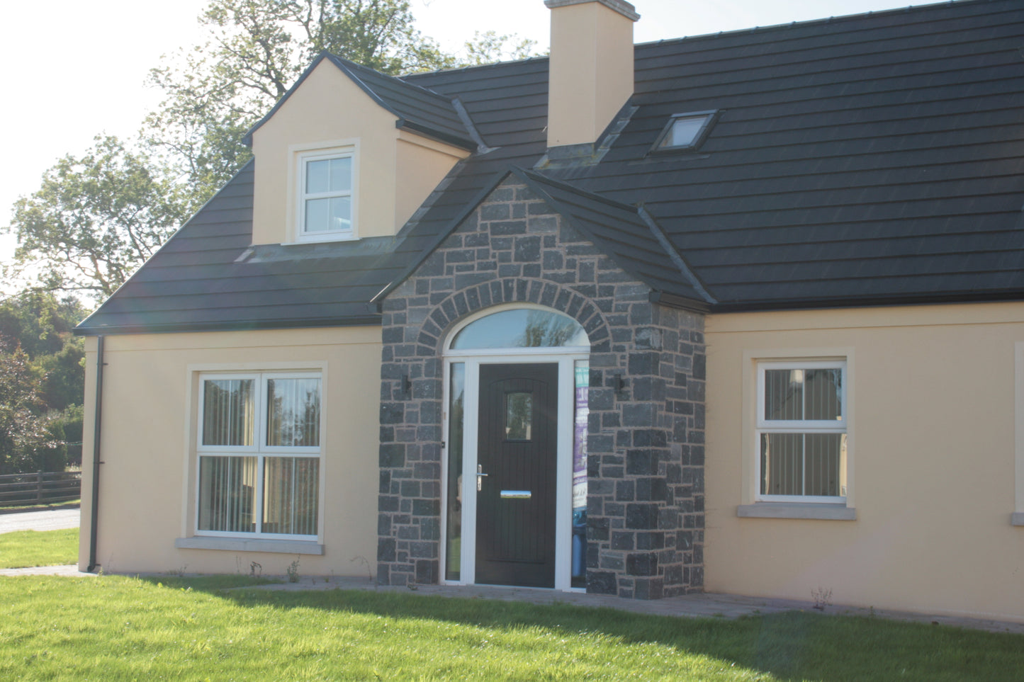 Blue Limestone Stoneer - Corners