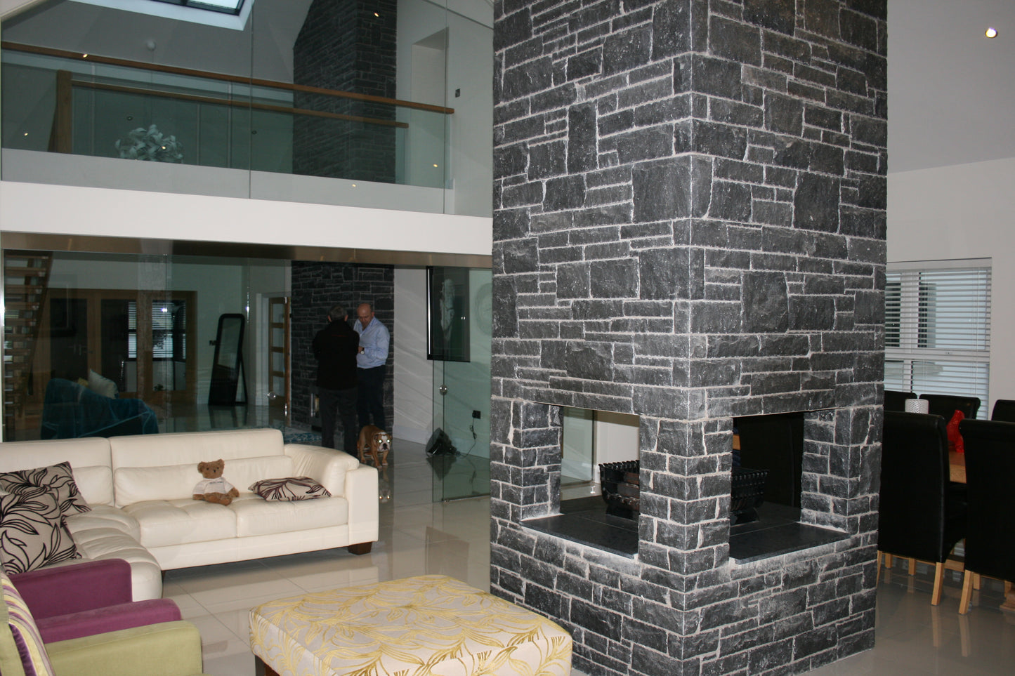 Blue Limestone Stoneer - Corners