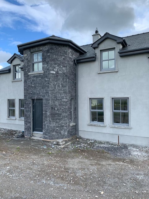 Blue Limestone Stoneer - Corners
