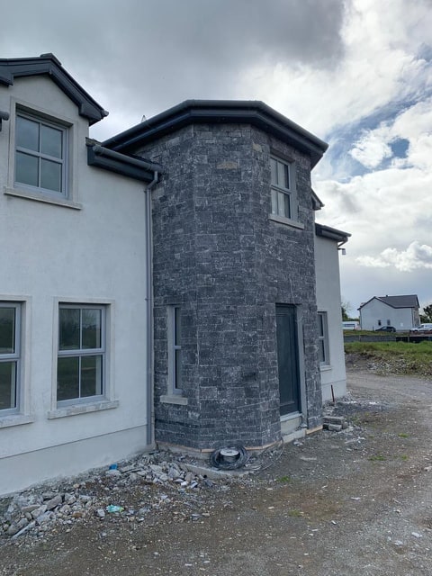 Blue Limestone Stoneer - Corners