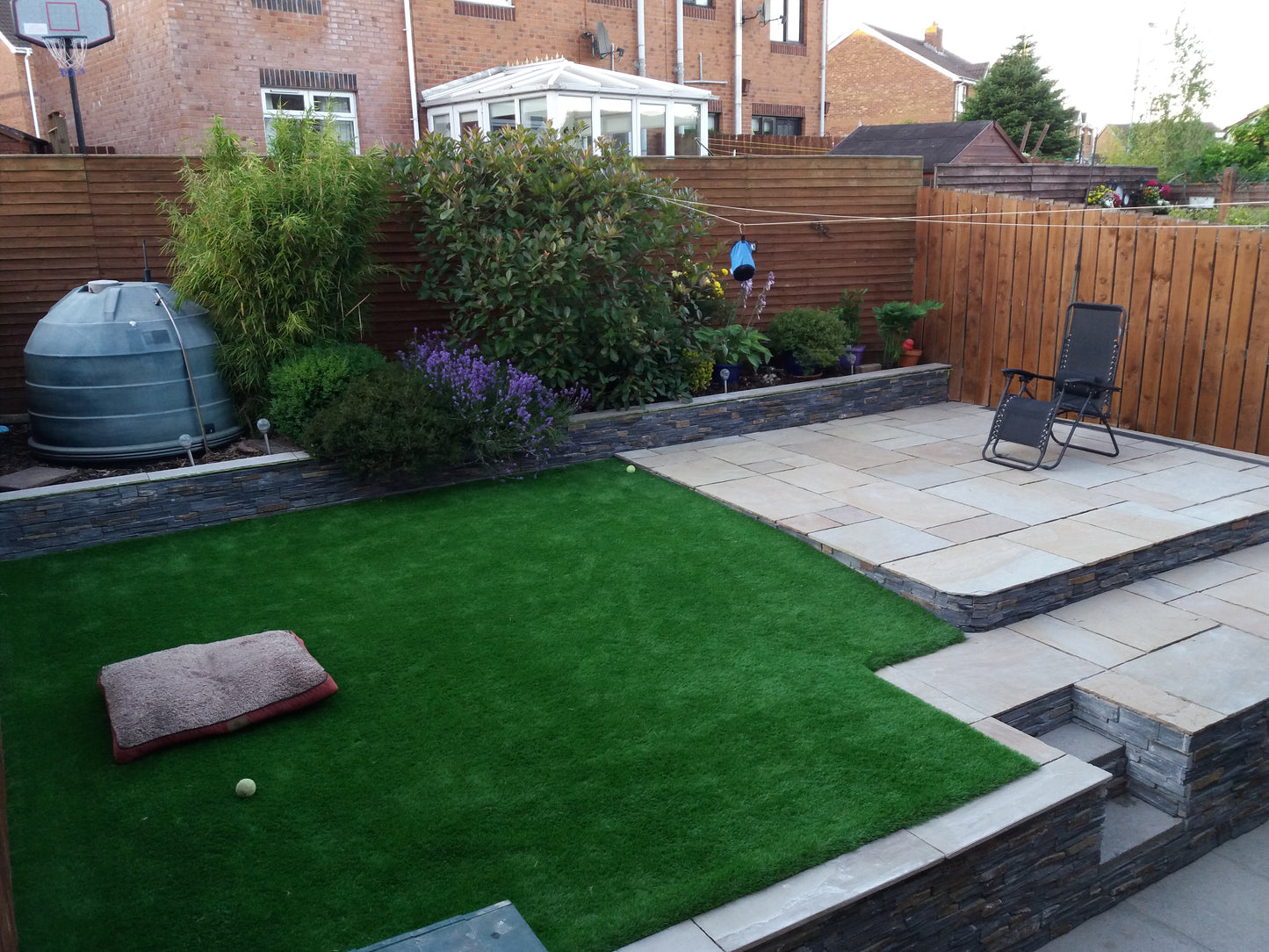 Camel Dust Sandstone Paving (Mixed Sizes)
