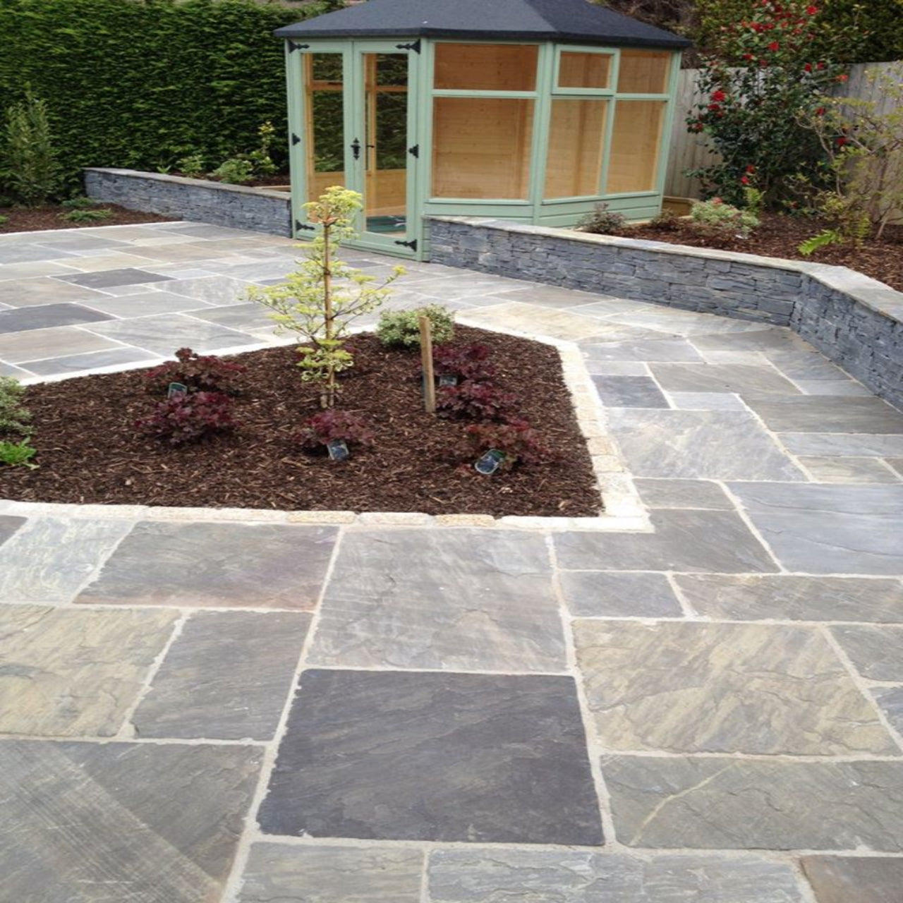 Cider Black Sandstone Paving (Mixed Sizes)