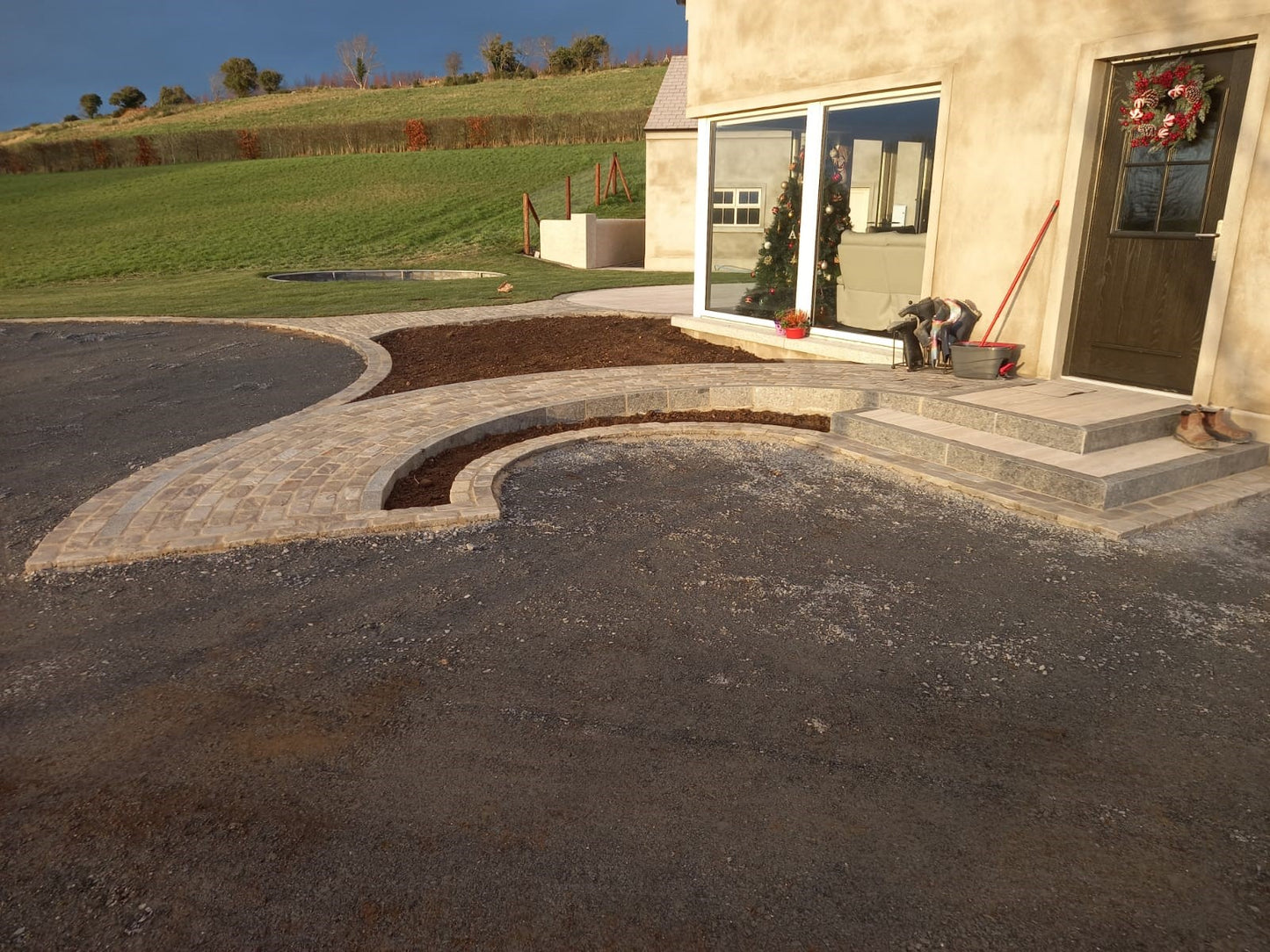 Cider Black Sandstone Setts - Tumbled
