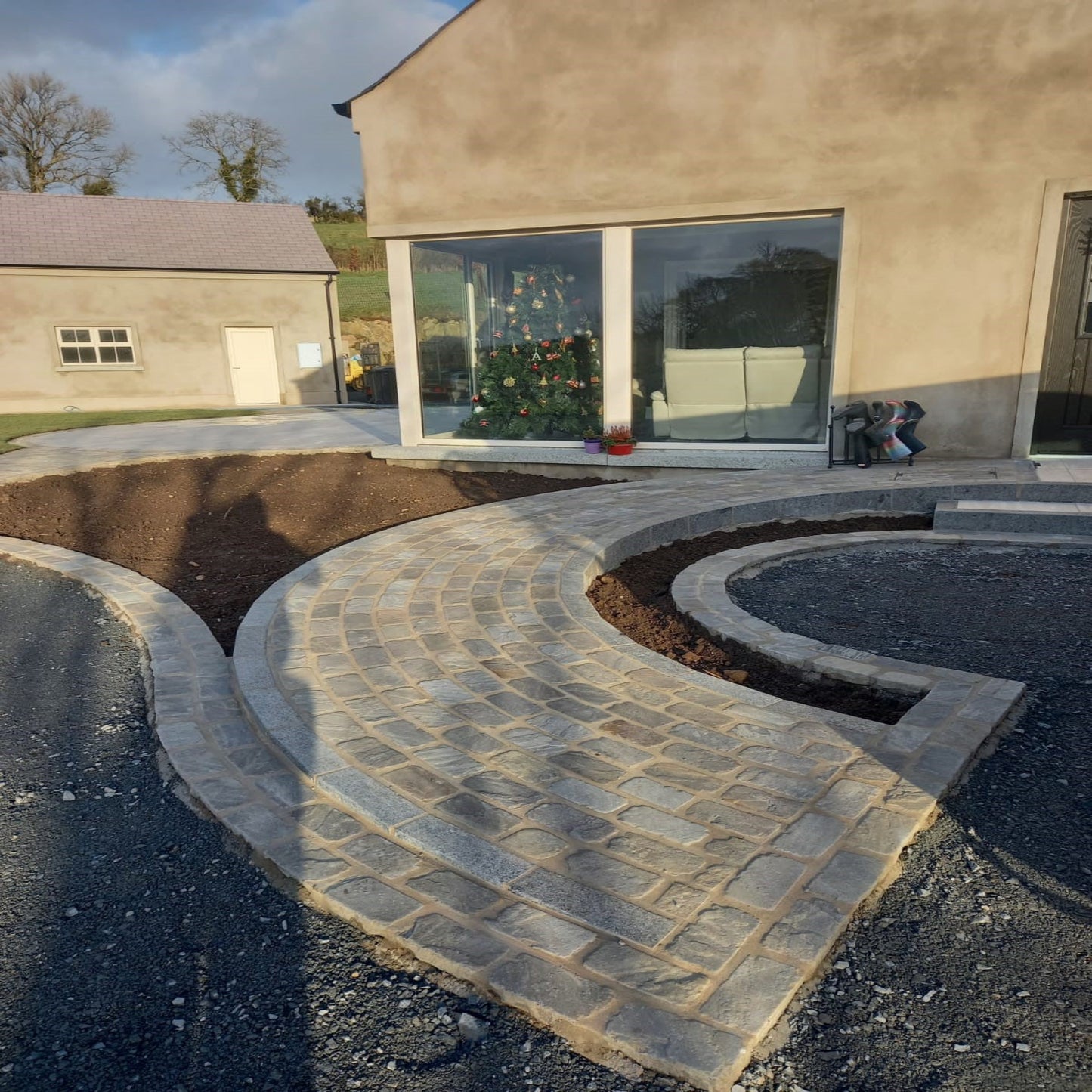 Cider Black Sandstone Setts - Tumbled
