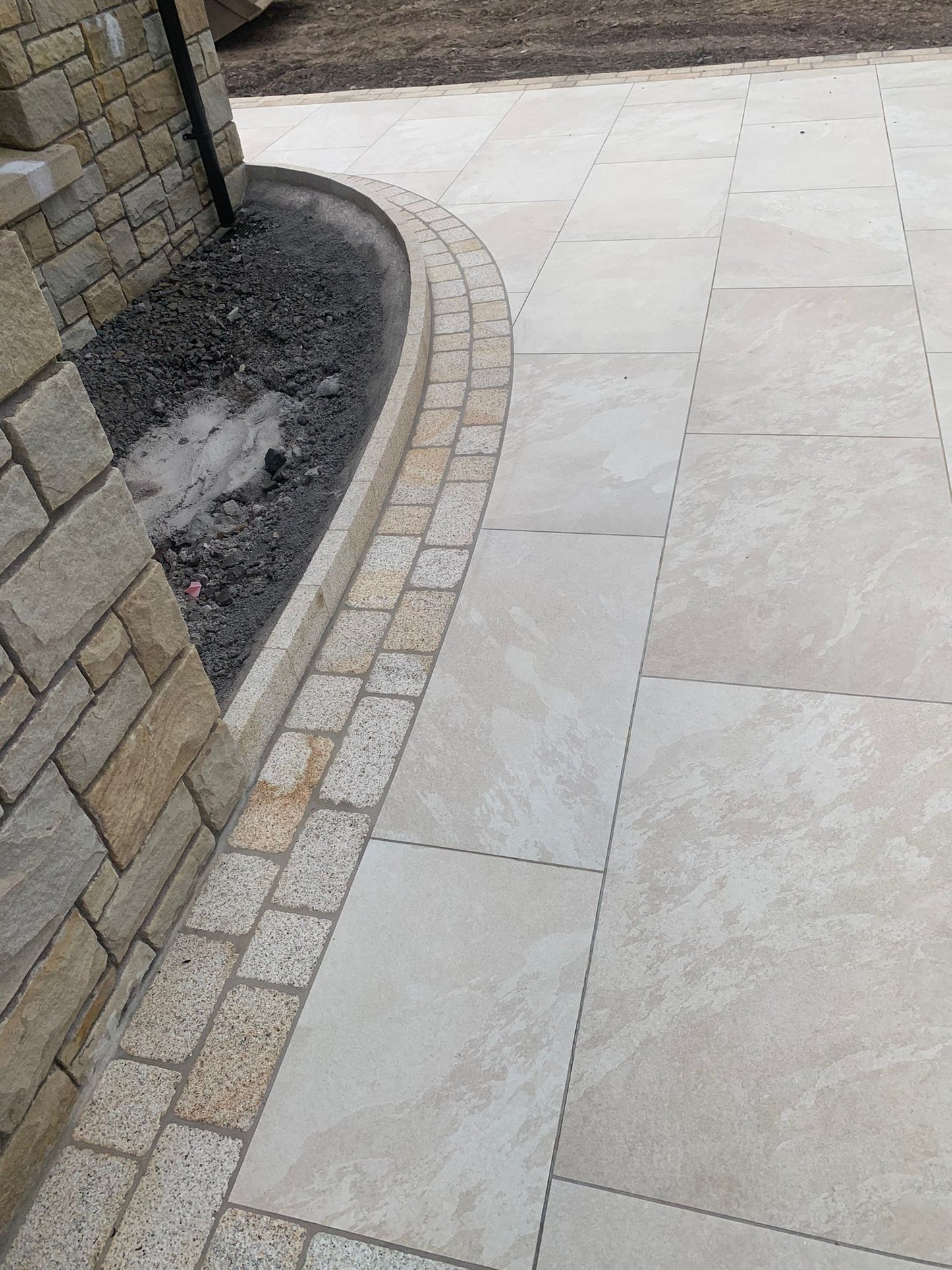 Coachman's Gold Granite Setts