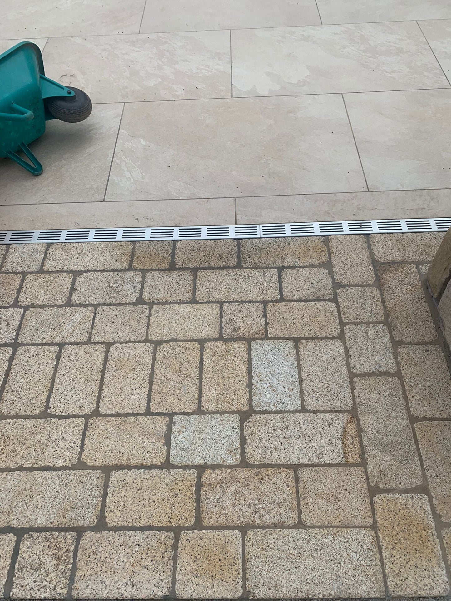 Coachman's Gold Granite Setts