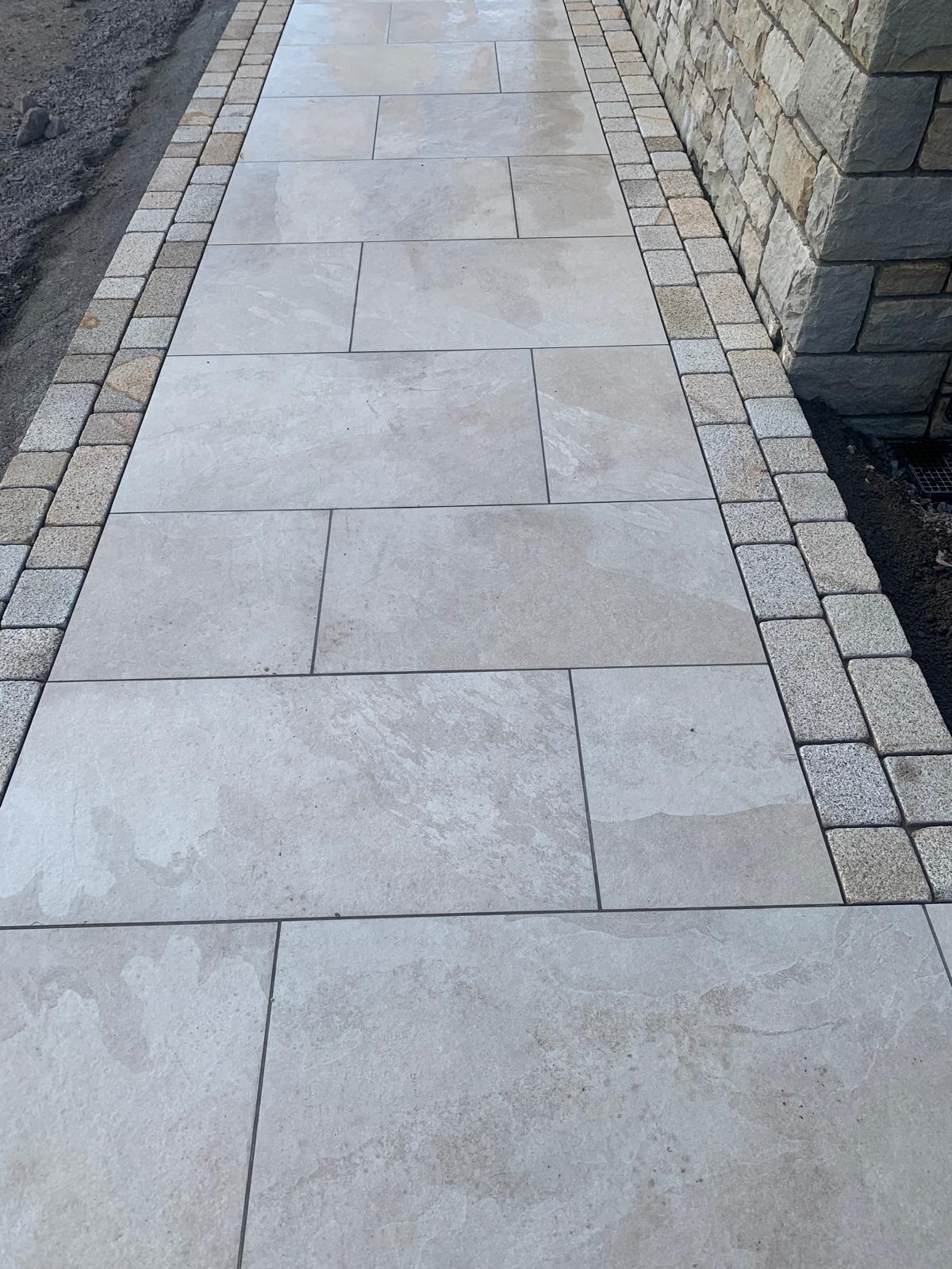 Coachman's Gold Granite Setts