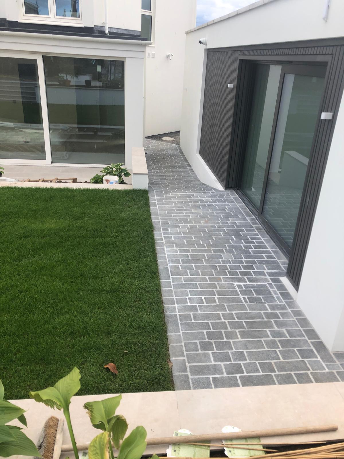 Coachman's Black Granite Setts
