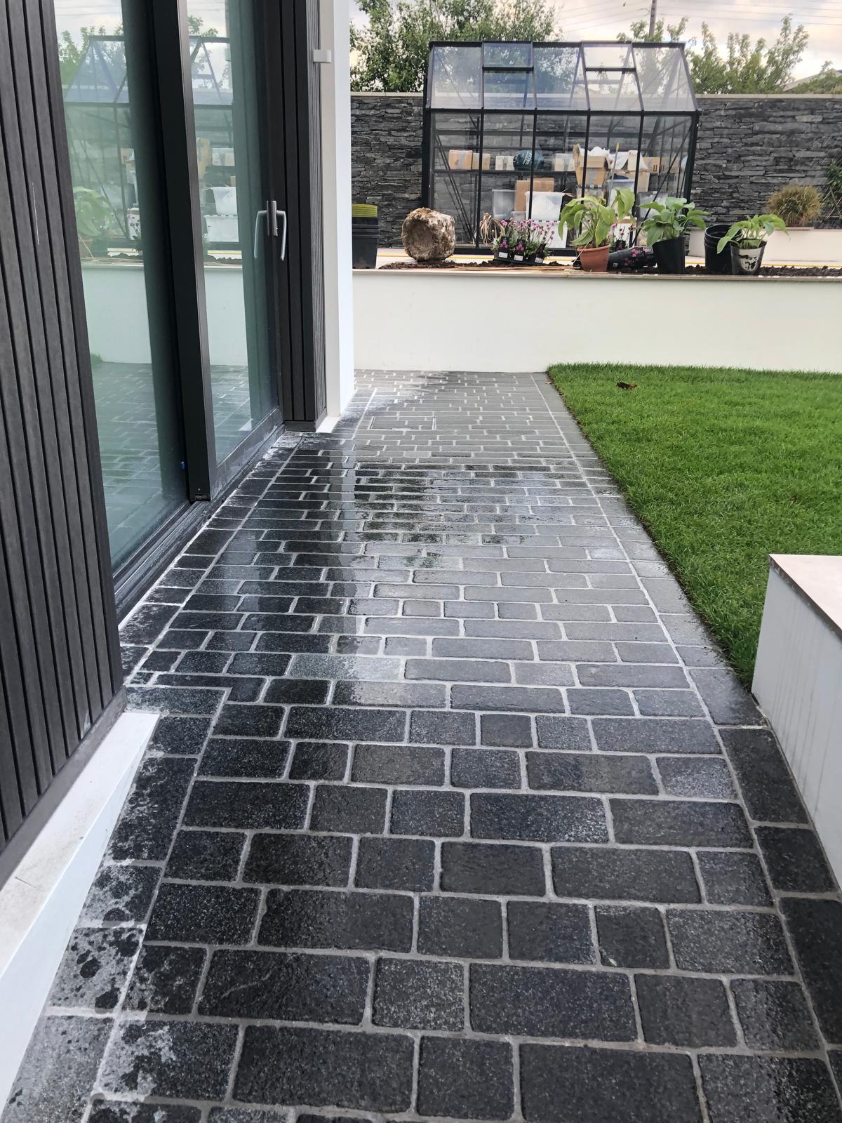 Coachman's Black Granite Setts