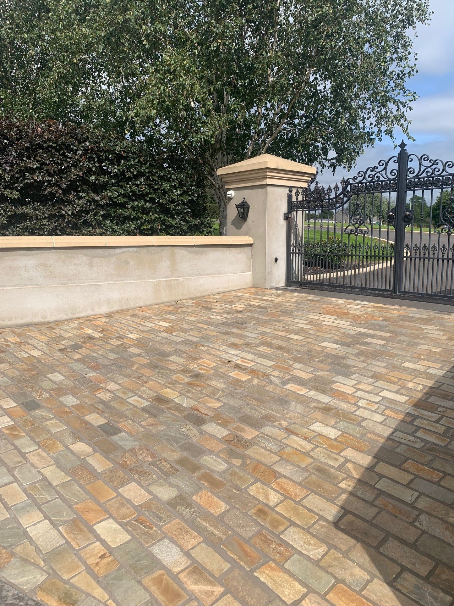 Donegal Quartzite Setts 200 x 100
