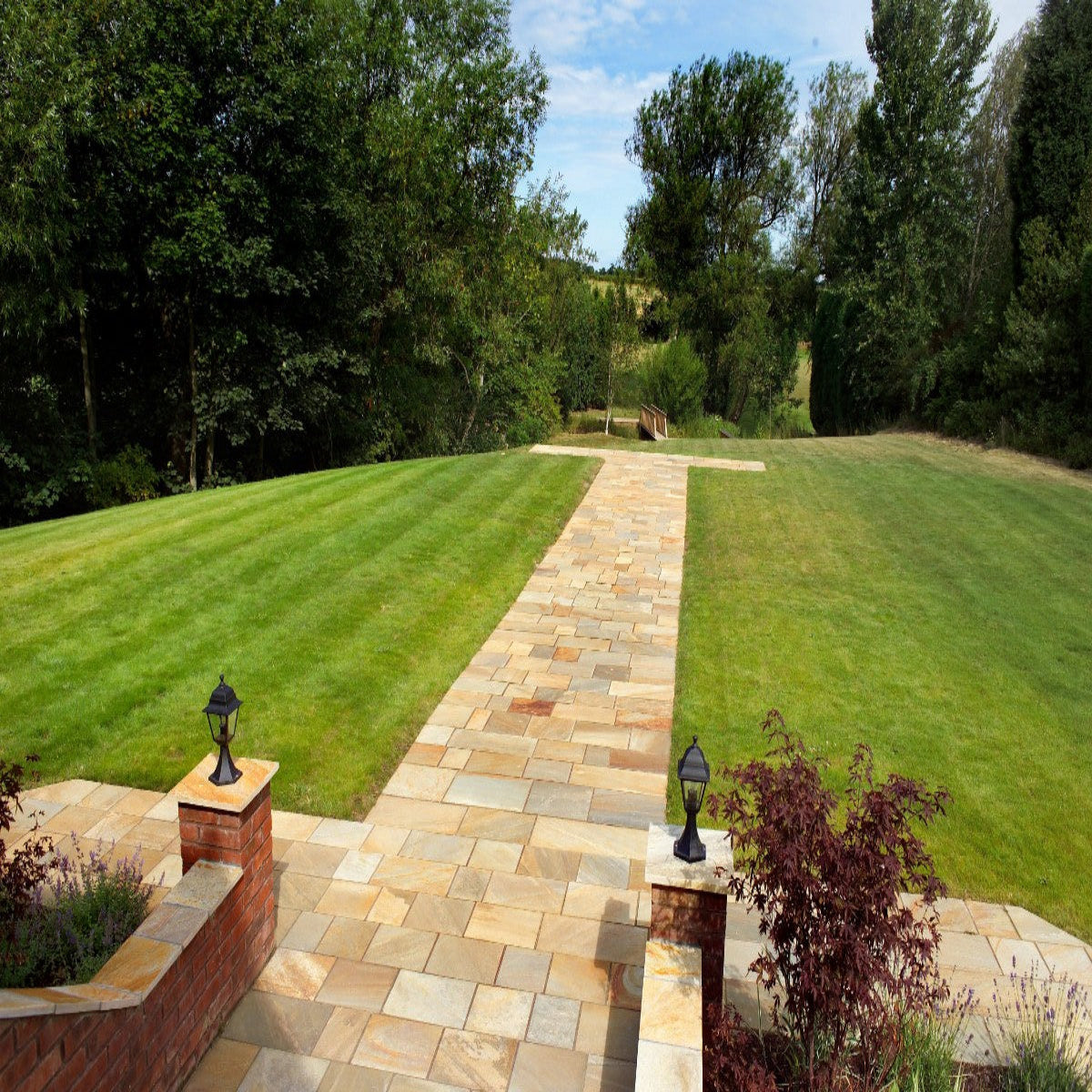 Donegal Quartzite Light Sawn Paving