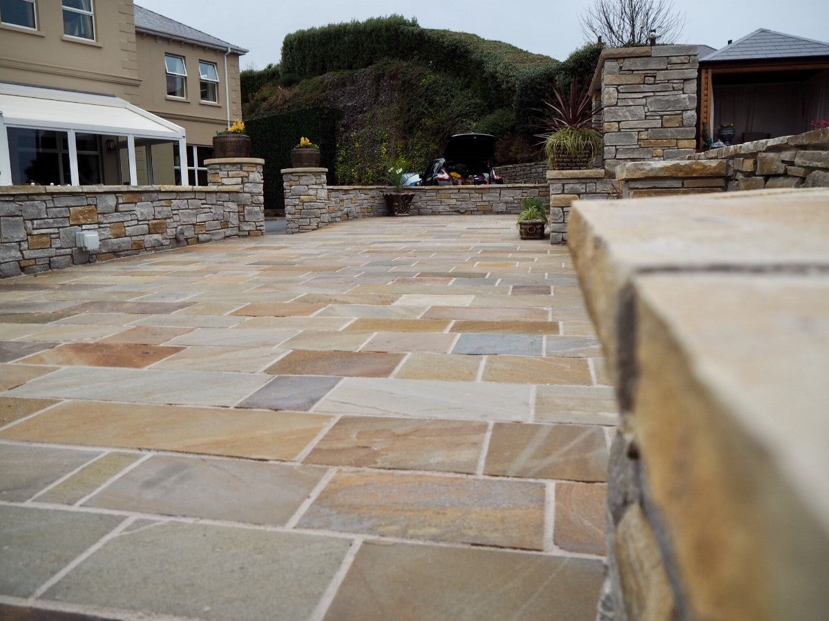 Donegal Quartzite Light Sawn Paving