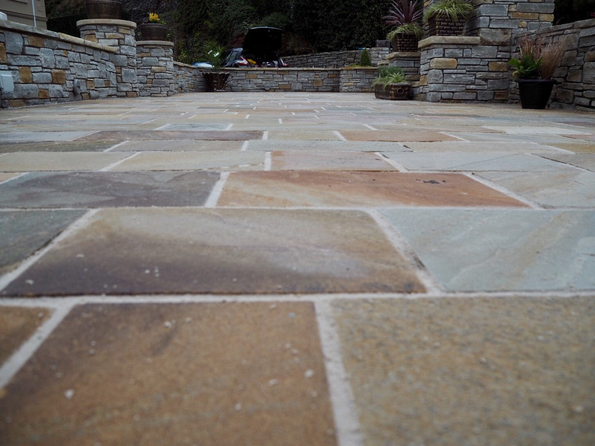 Donegal Quartzite Light Sawn Paving
