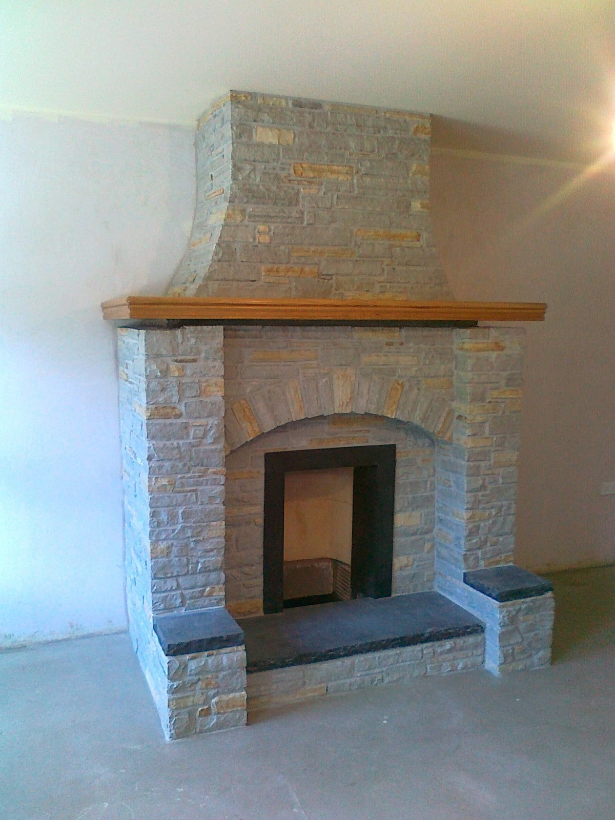 Sandstone Fireplaces & Hearths