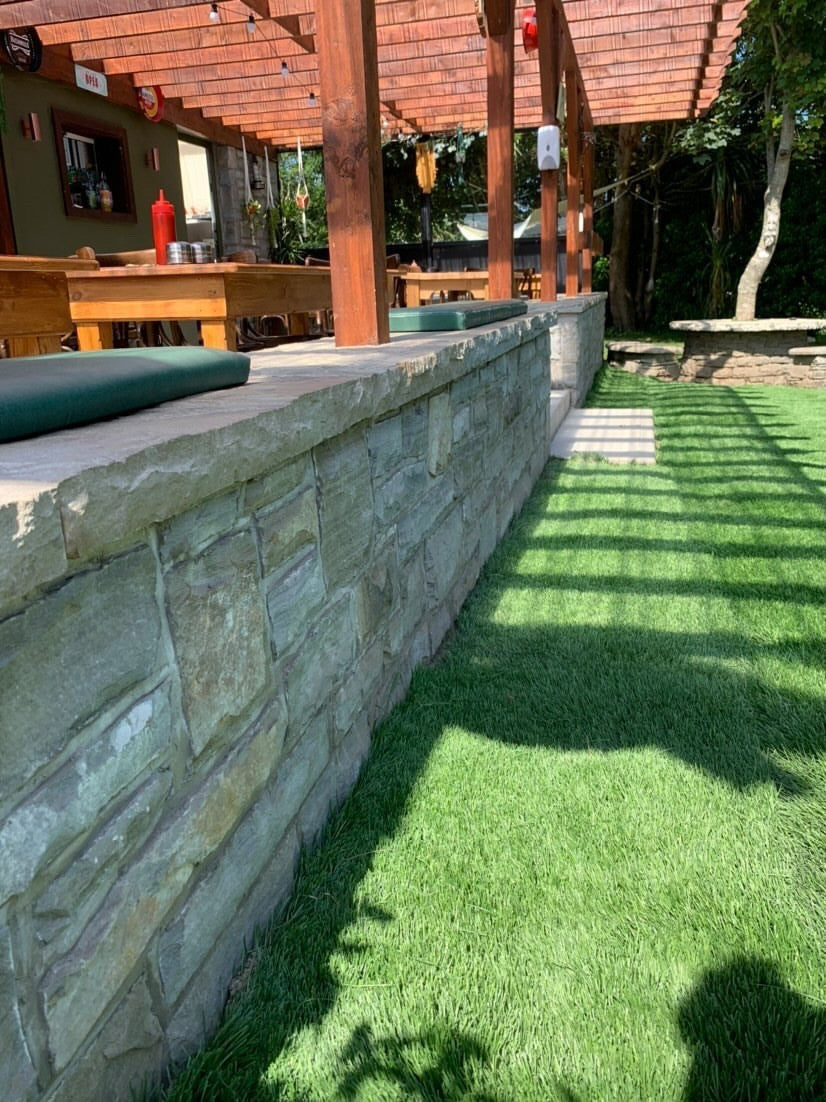 Dust Grey Sandstone Stoneer - Corners