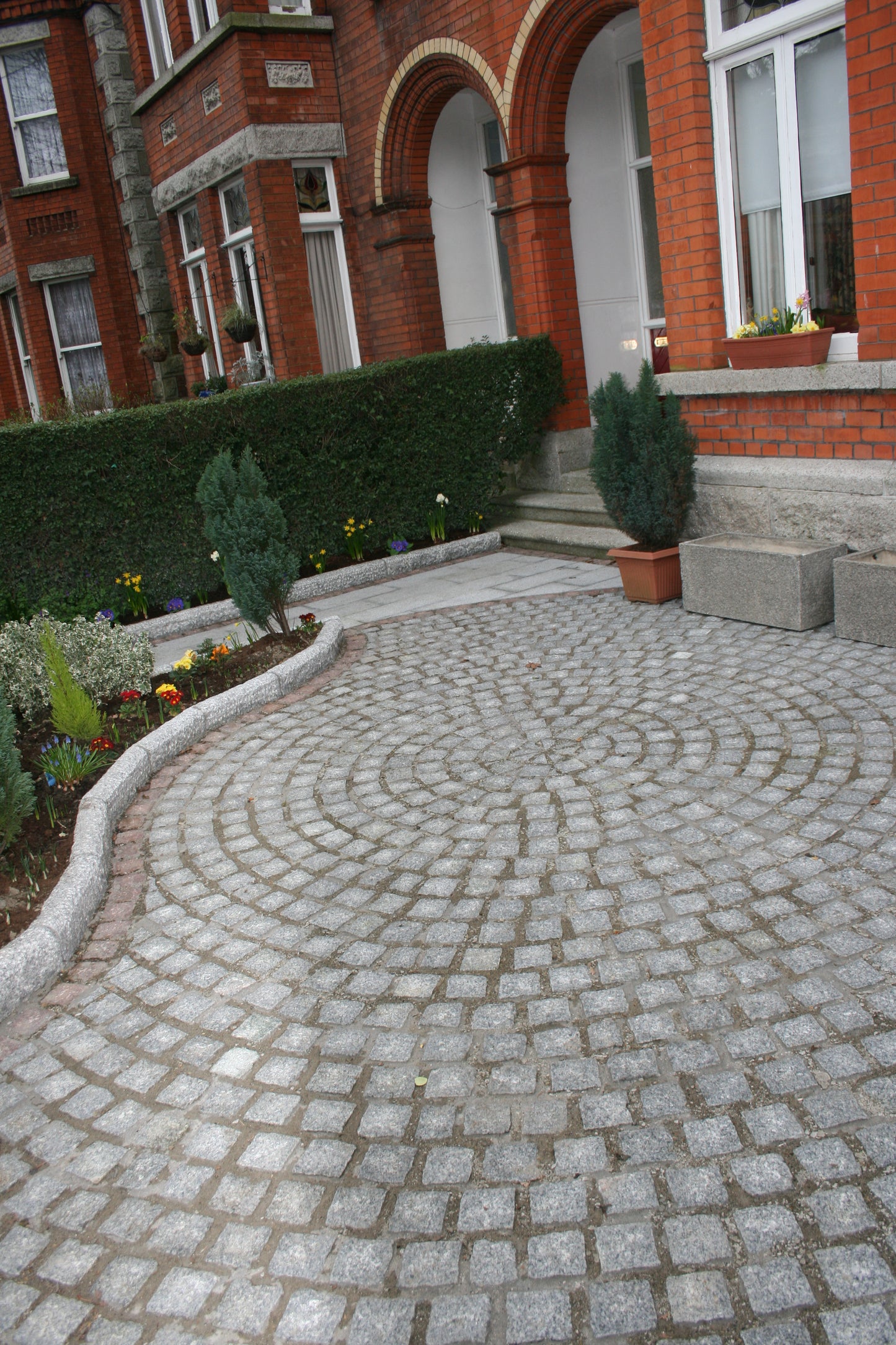Silver Granite Setts 100 x 100 - Bush Hammered & Lightly Tumbled