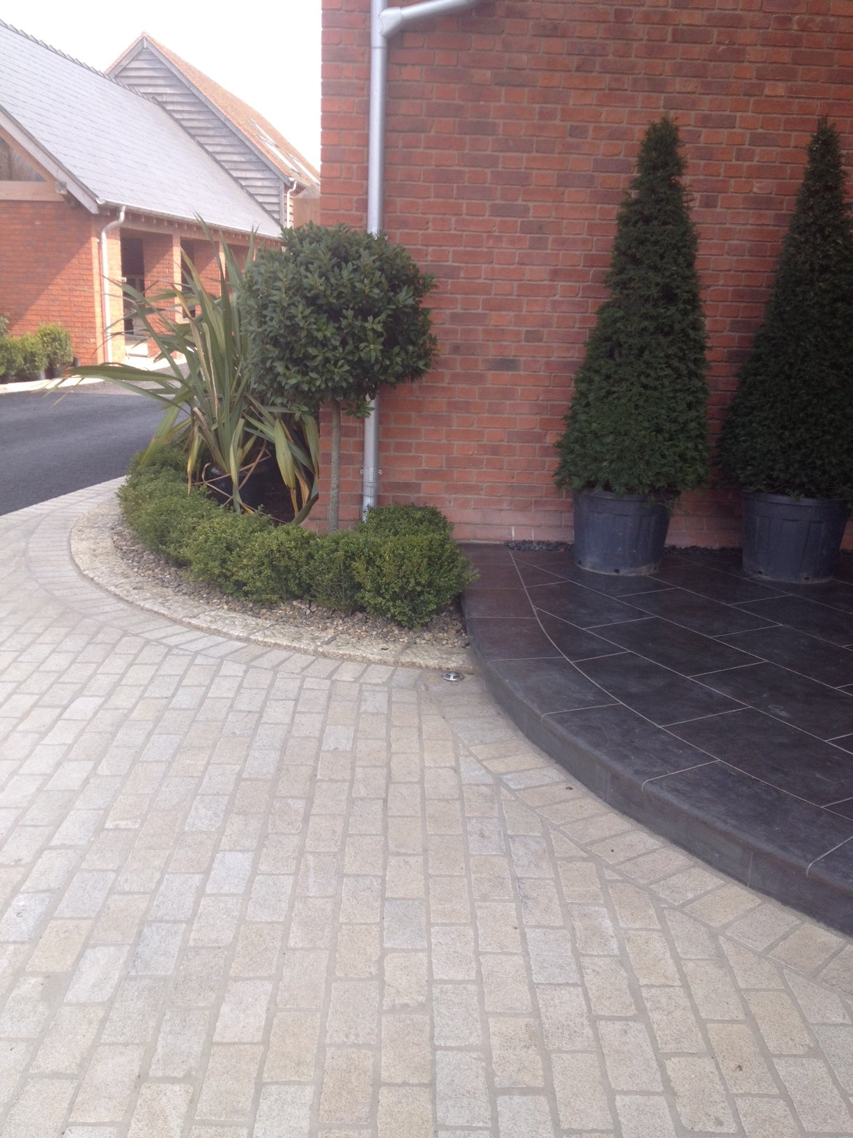 Gold Granite Setts 200 x 100 - Bush Hammered & Sawn