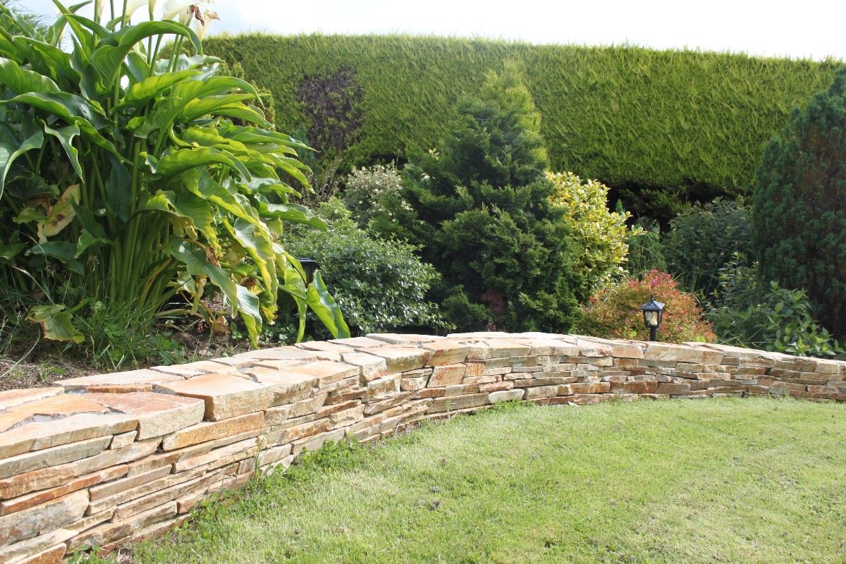 Gold Donegal Quartzite Garden Walling - Random Rubble