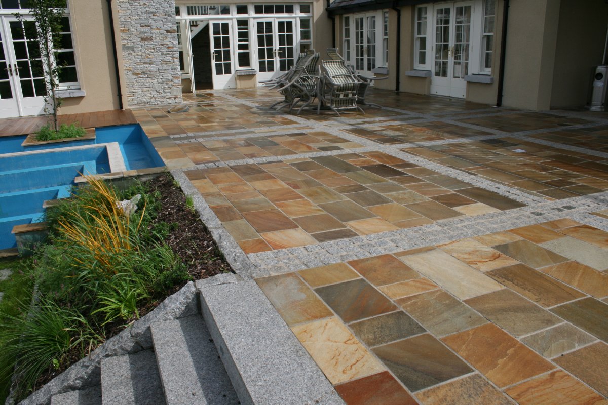 Donegal Quartzite Light Sawn Paving