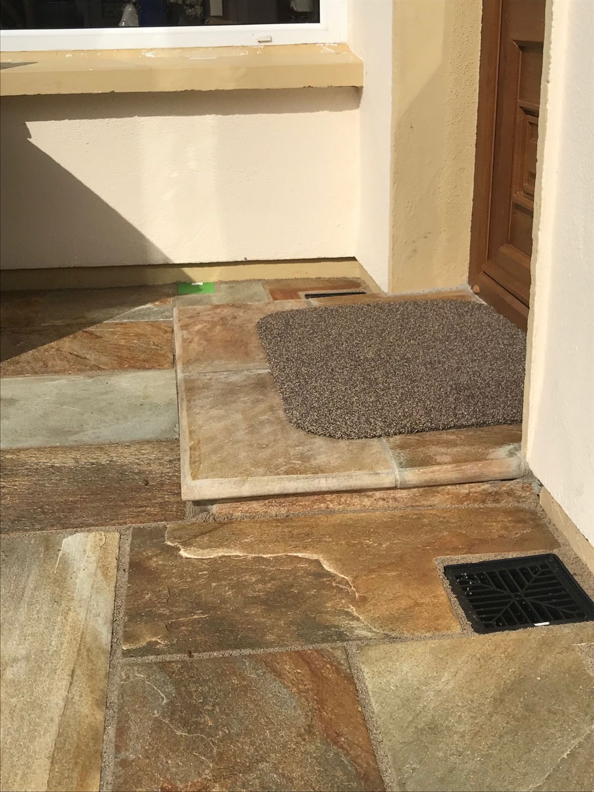 Donegal Quartzite Light Sawn Paving