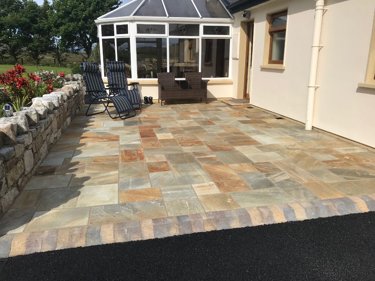 Donegal Quartzite Light Sawn Paving