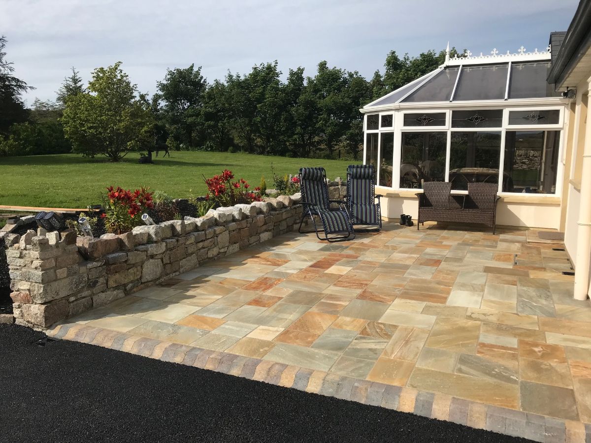 Donegal Quartzite Light Sawn Paving