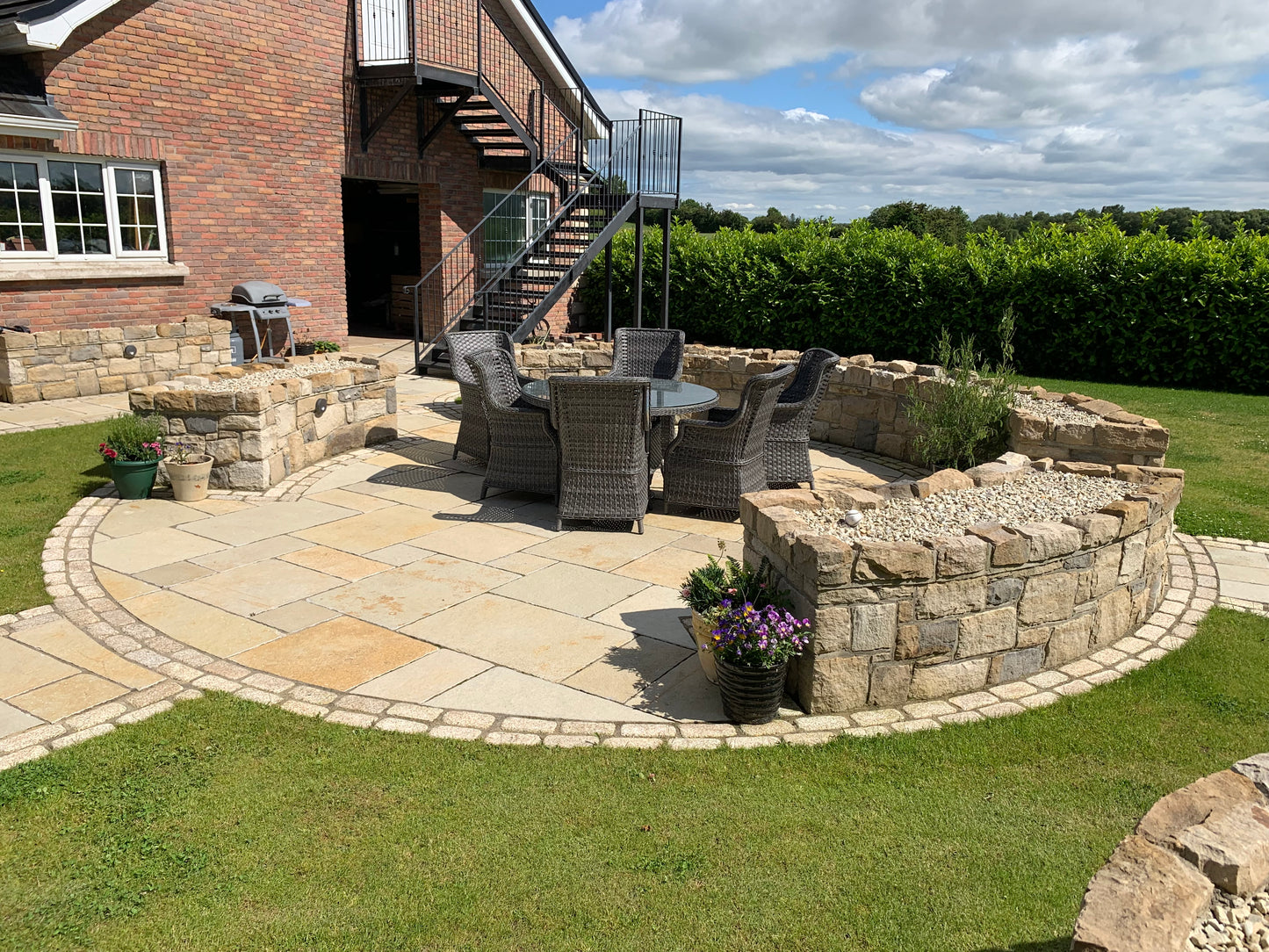 Gold Granite Setts 200 x 100 - Bush Hammered & Sawn