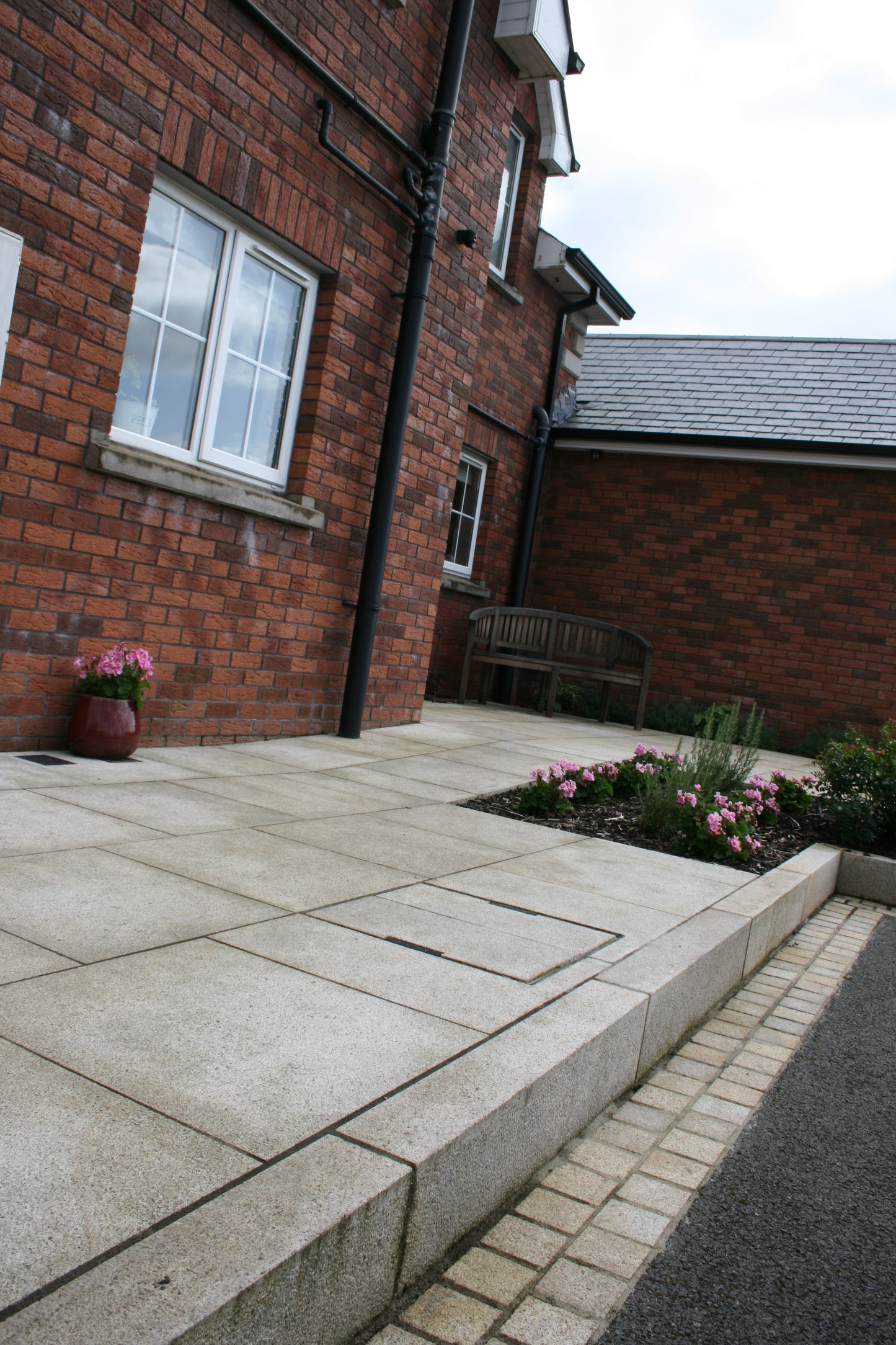 Gold Granite Kerb 1000 x 200 x 100 - Bush Hammered