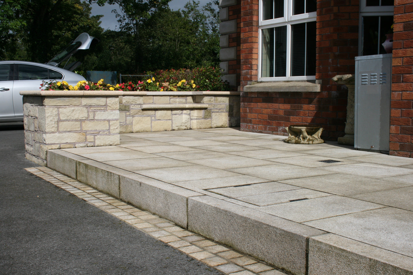 Gold Granite Kerb 1000 x 200 x 100 - Bush Hammered