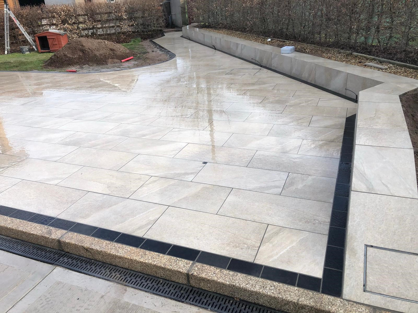 Gold Granite Kerb 1000 x 200 x 100 - Bush Hammered