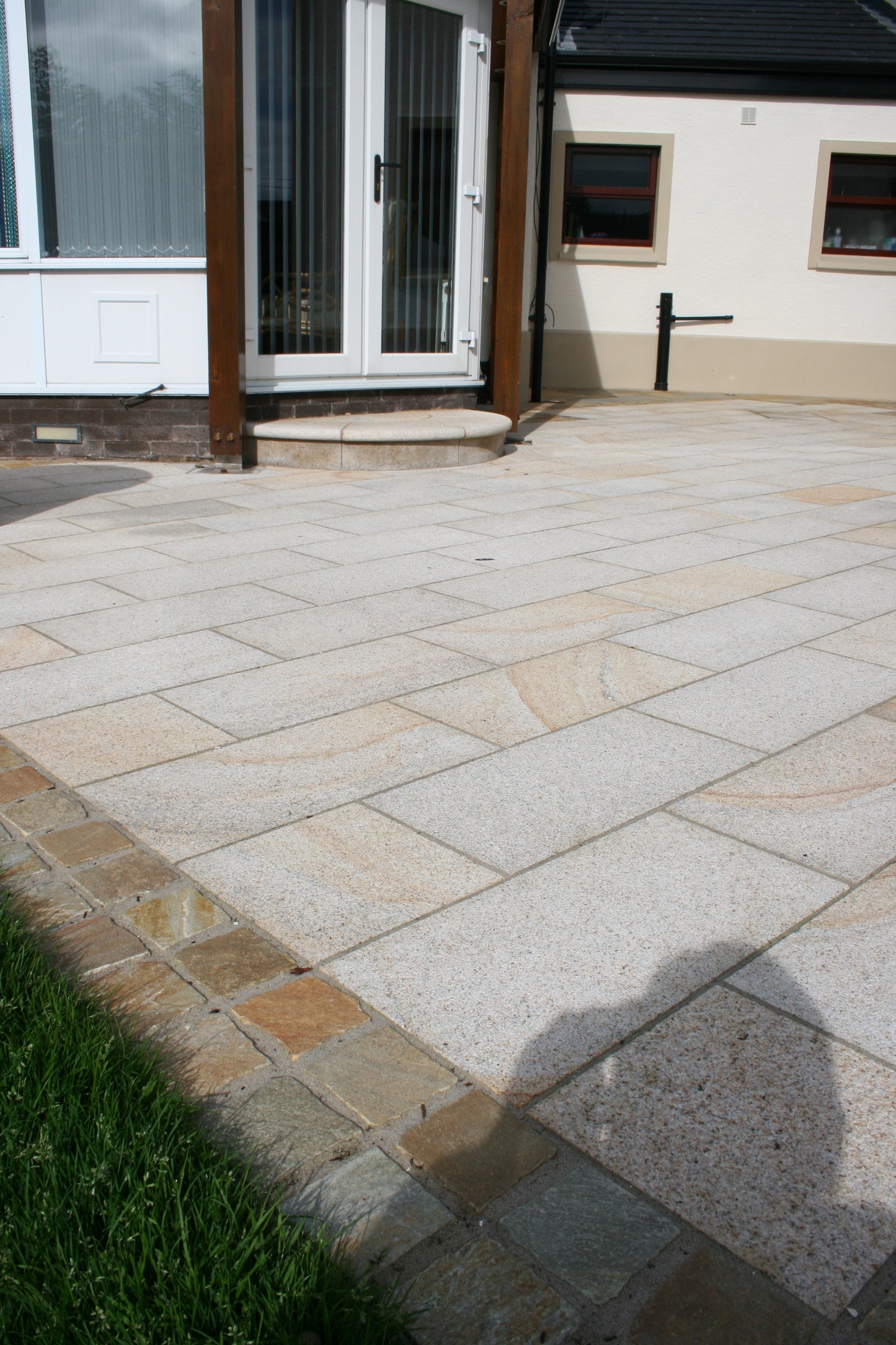 Gold Granite Paving - 600 x 300