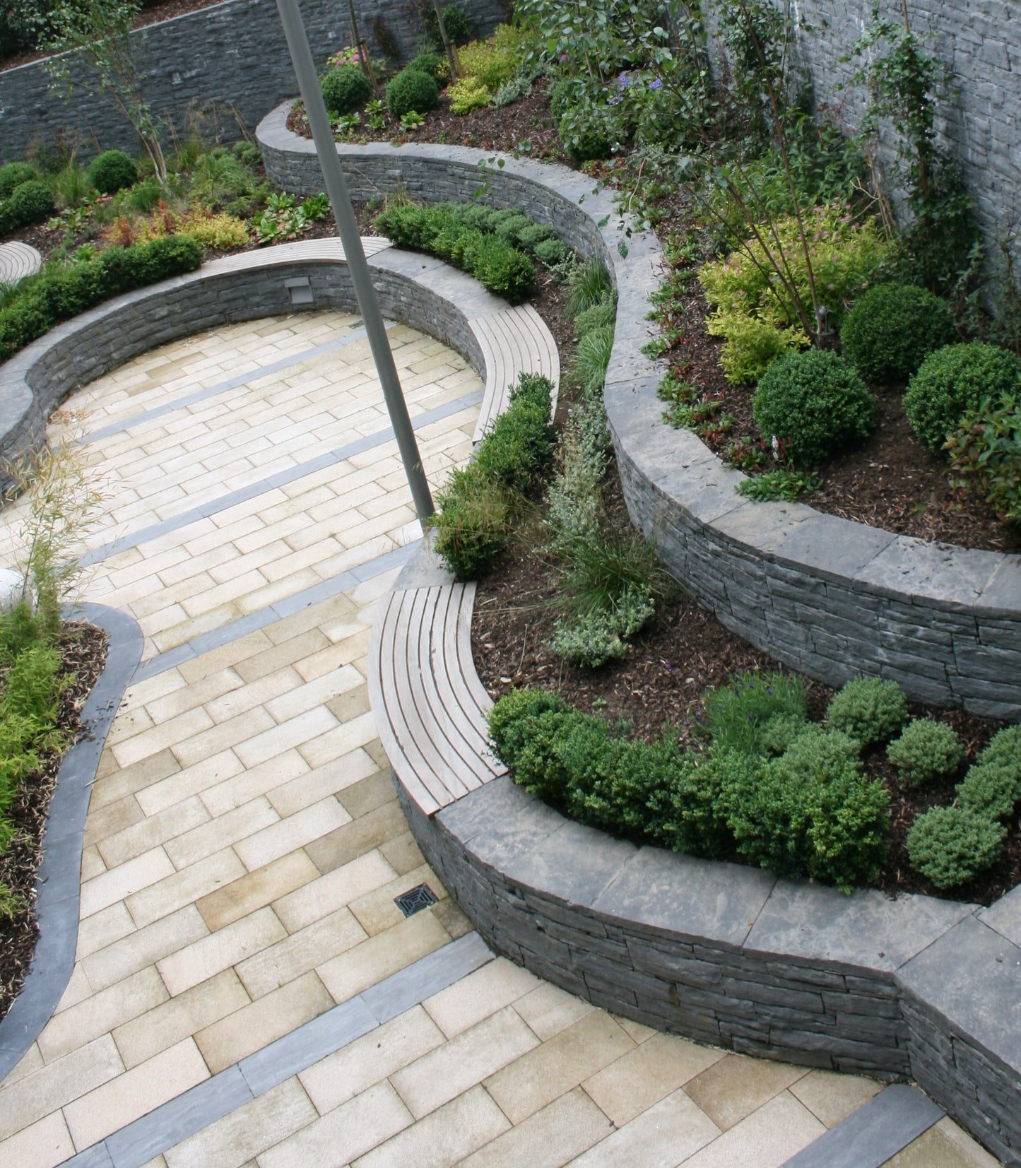 Gold Granite Paving - 600 x 300