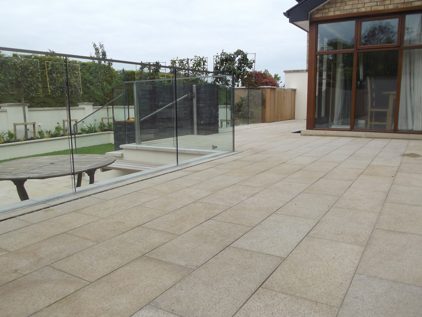Gold Granite Paving - 600 x 300