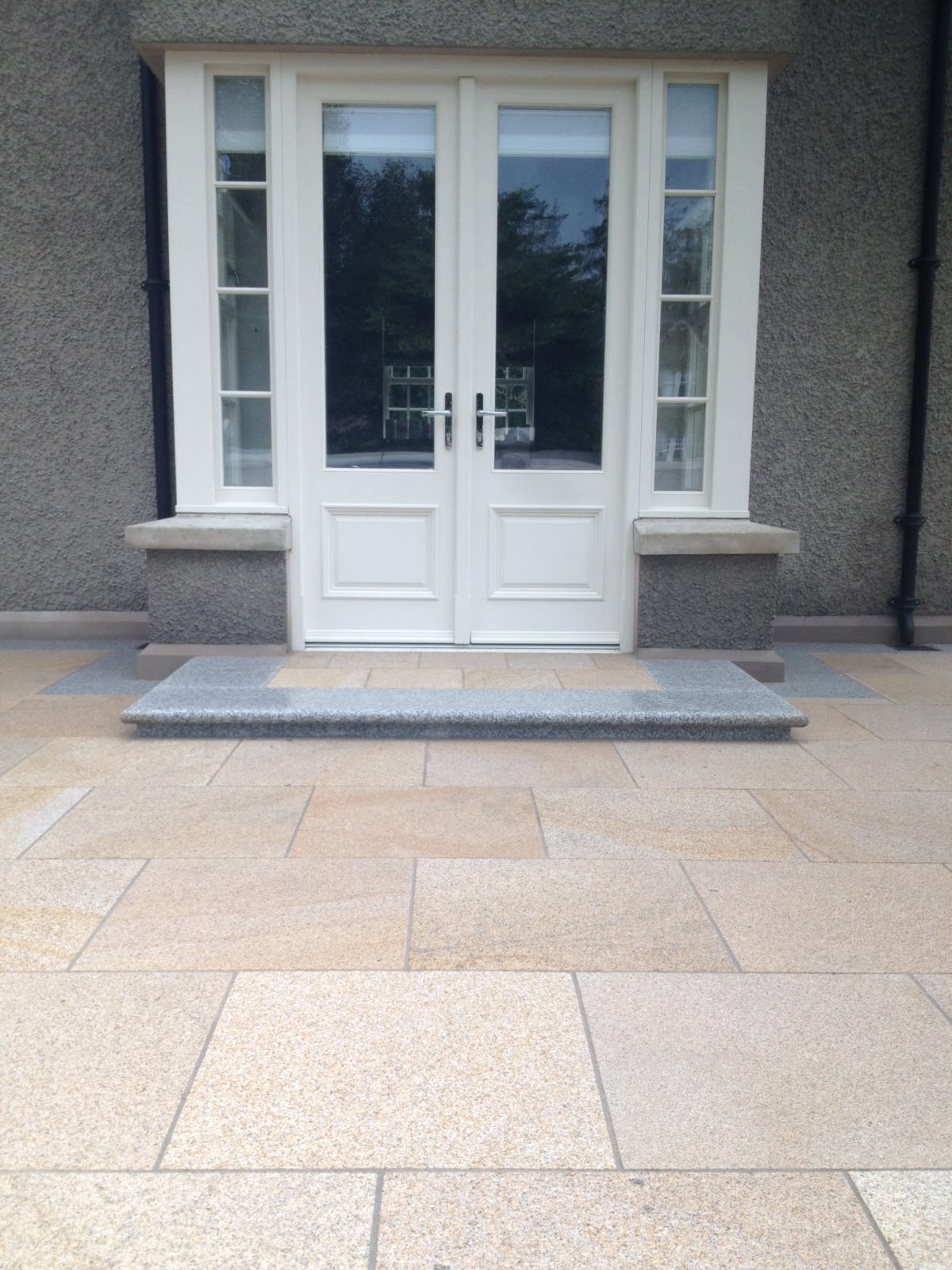 Gold Granite Paving - 600 x 600
