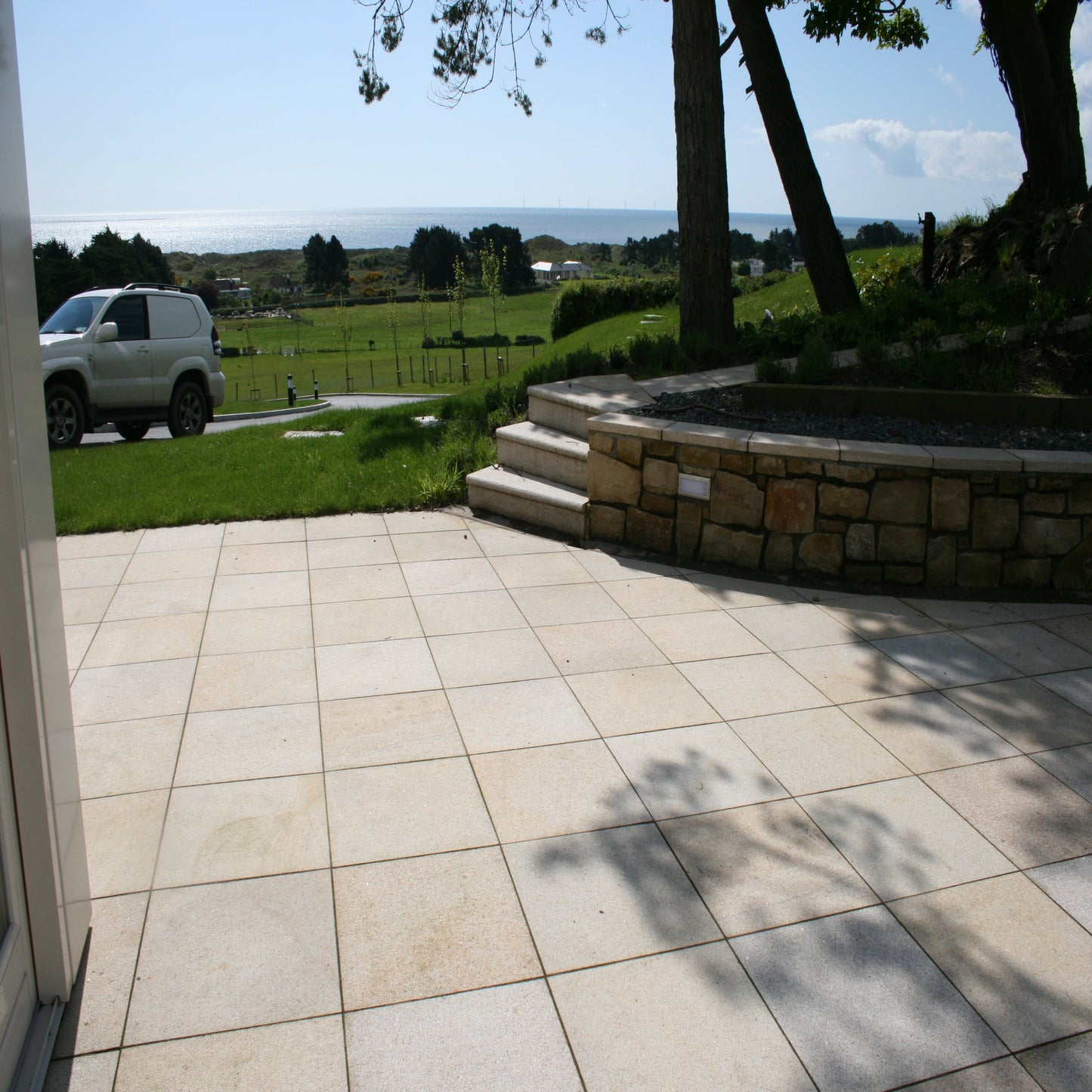 Gold Granite Paving - 600 x 600
