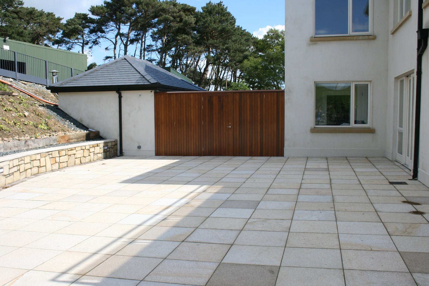 Gold Granite Paving - 600 x 600